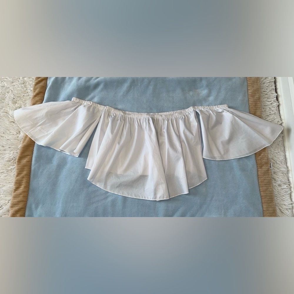 Timing White Ruffled Crop Top - Picture 3 of 9